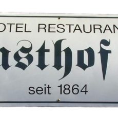 Emailliertes Firmenschild für ein Gasthaus